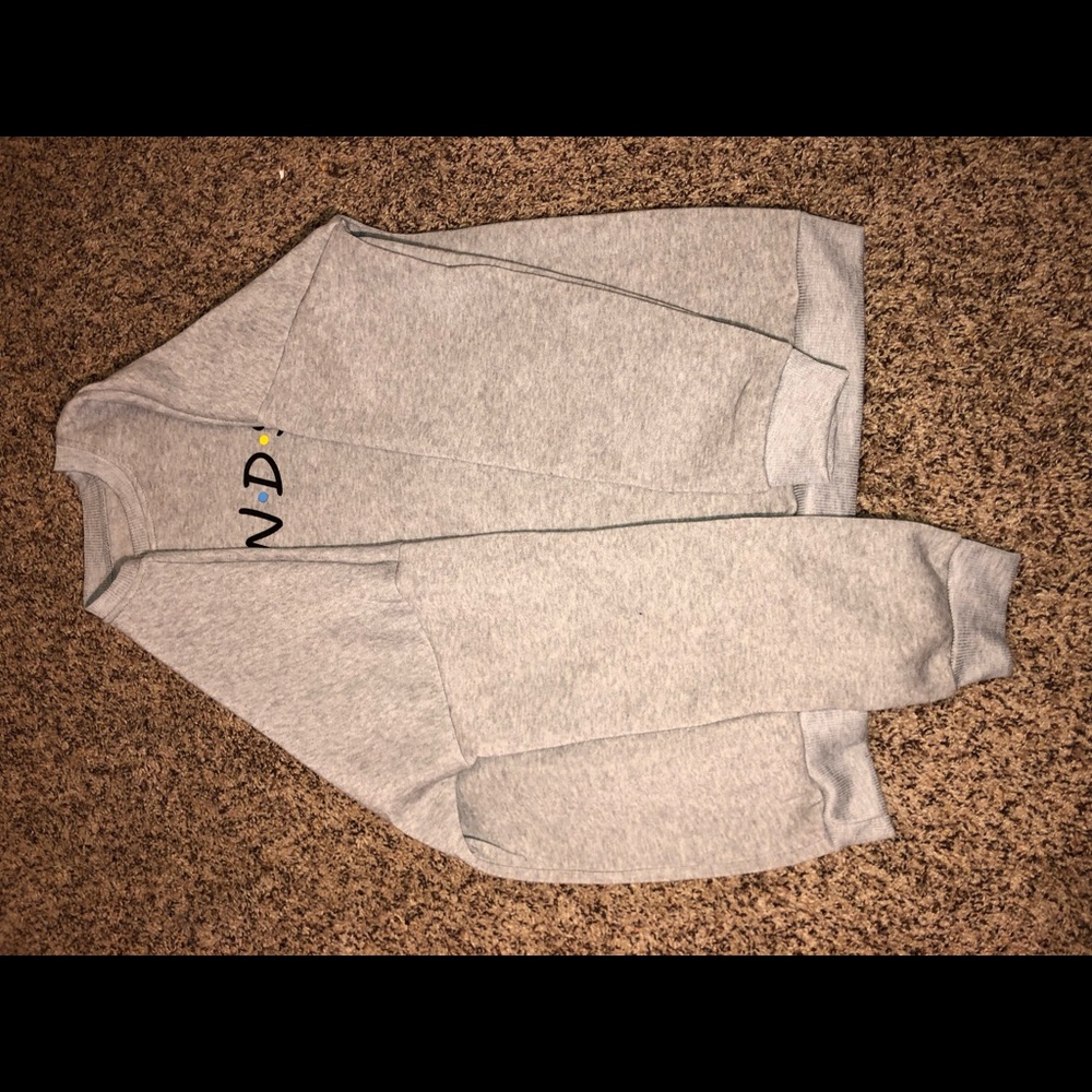 FRIENDS pullover - Picture 2 of 2